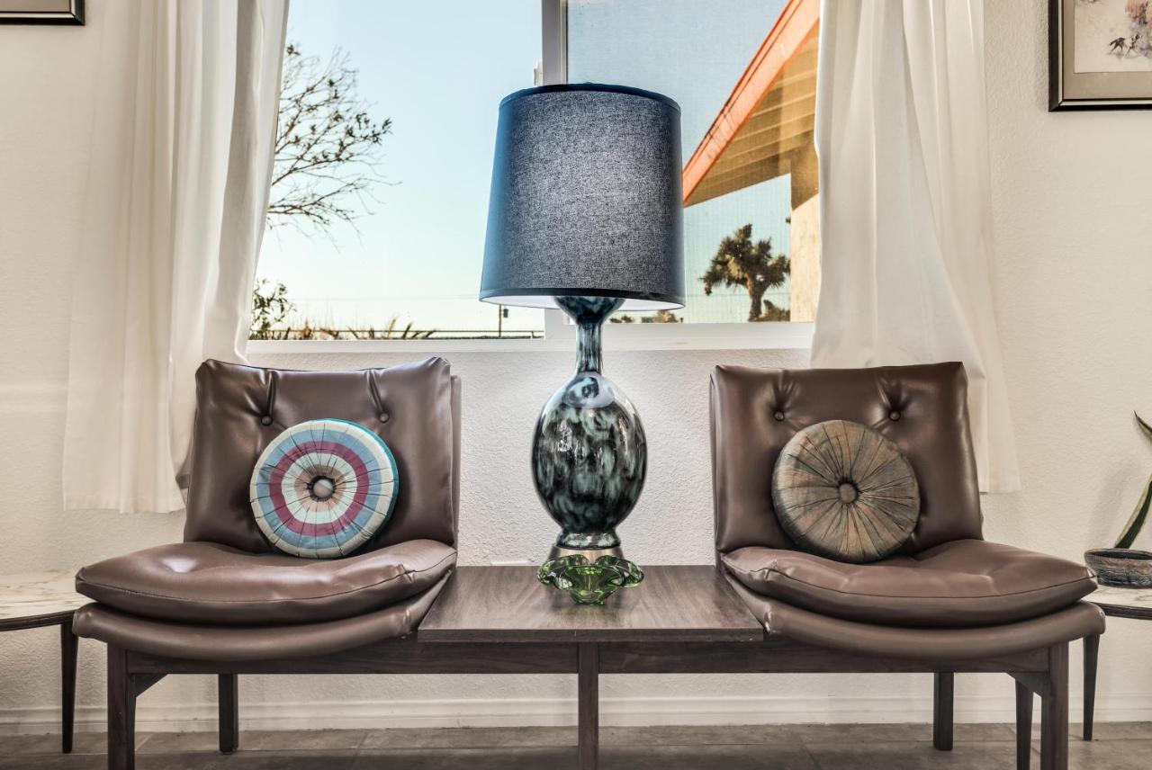Dez-Art Retreat Villa Yucca Valley Exterior photo