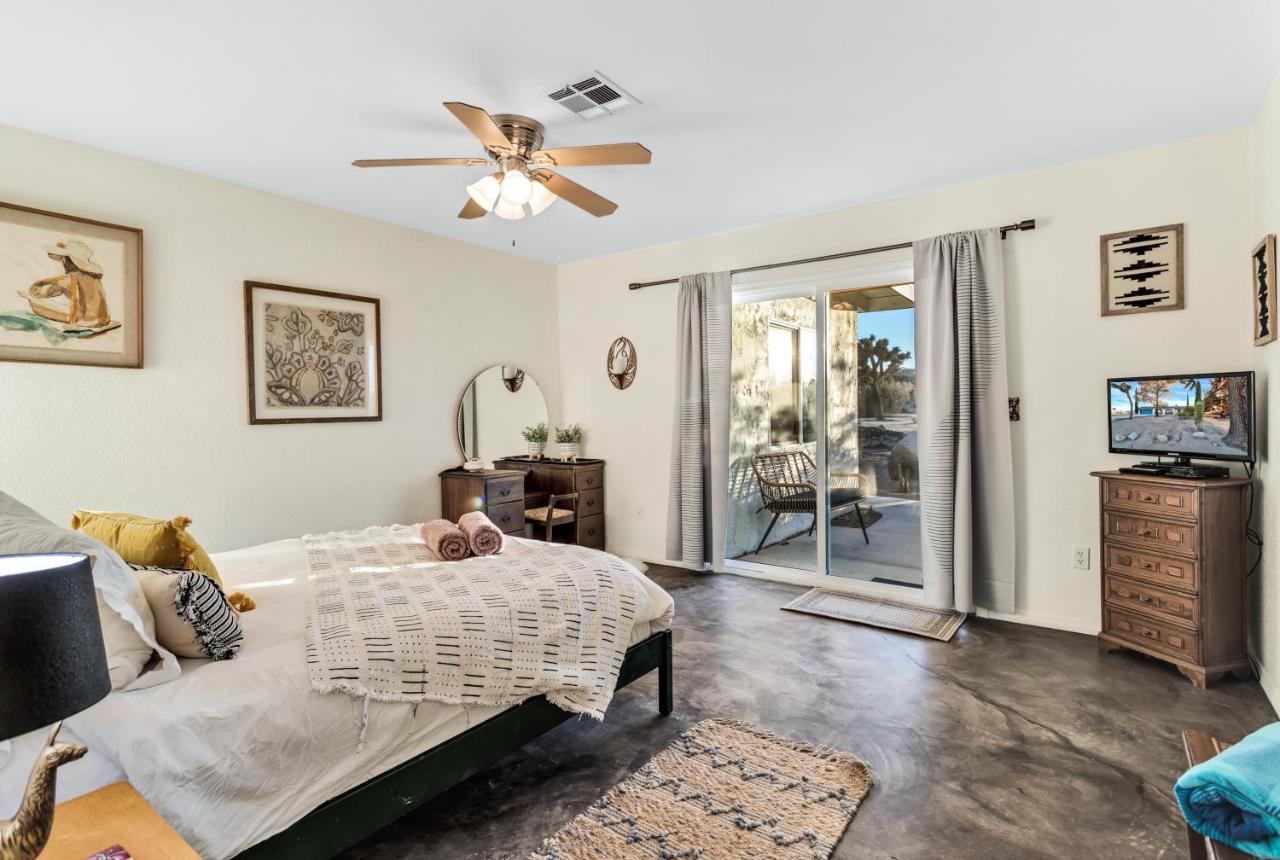 Dez-Art Retreat Villa Yucca Valley Exterior photo