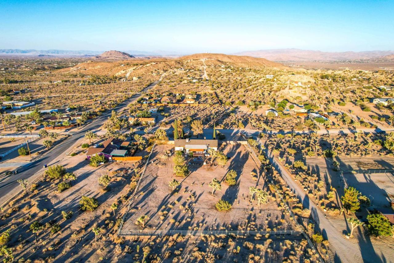 Dez-Art Retreat Villa Yucca Valley Exterior photo